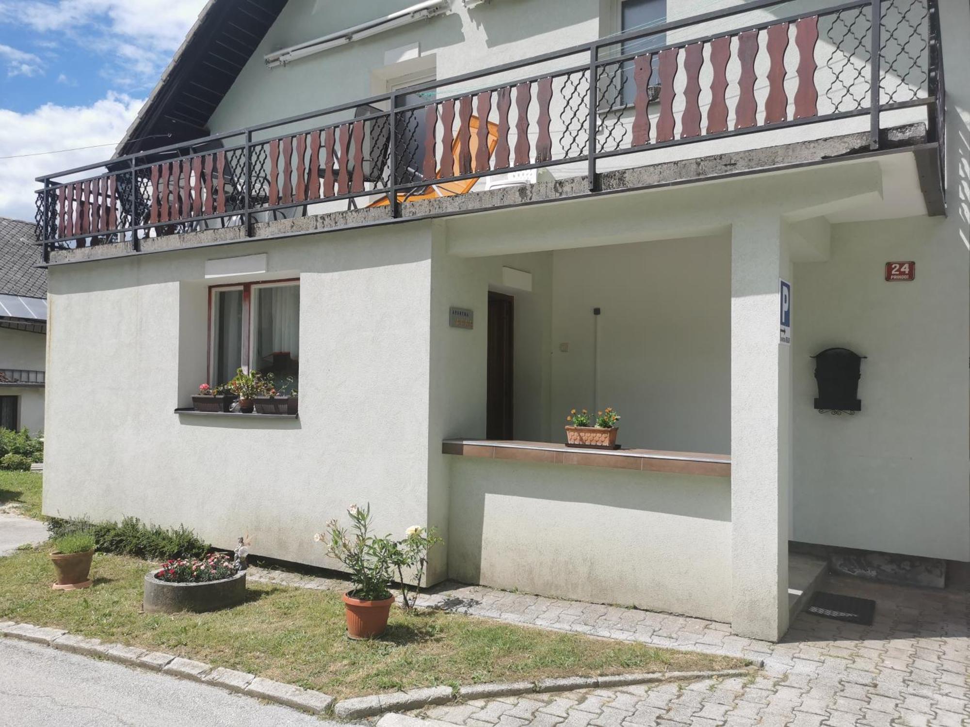 Apartma Rekar - A House, Where You Can Relax In The Embrace Of Nature Jesenice Exterior foto
